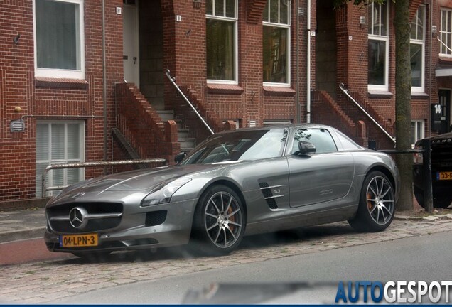 Mercedes-Benz SLS AMG