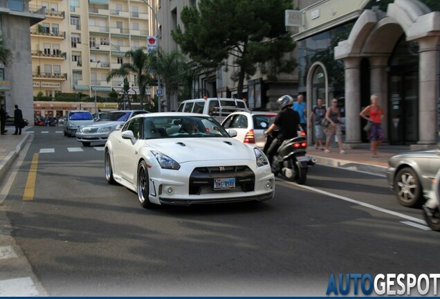 Nissan GT-R WALD Sports Line Black Bison Edition