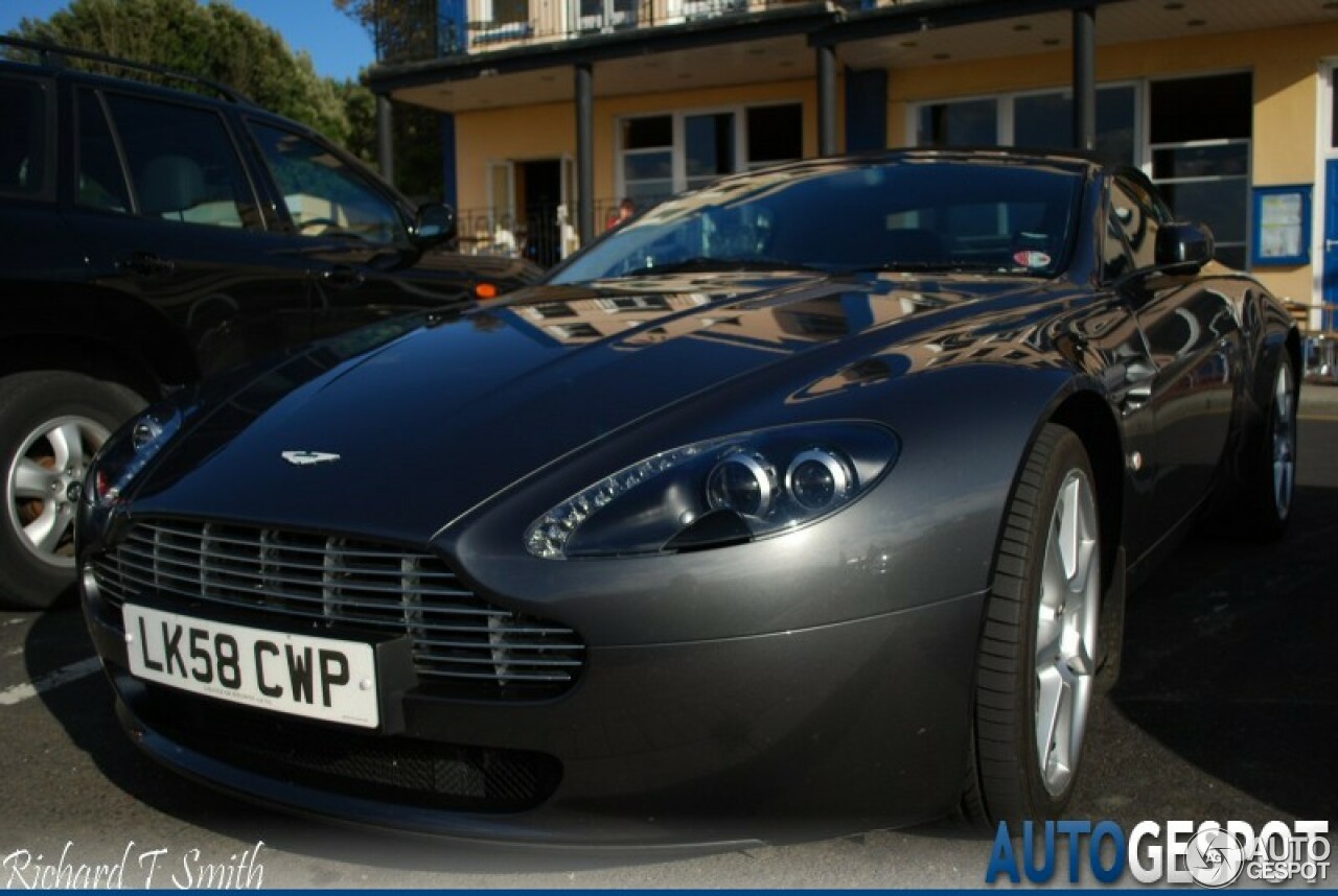 Aston Martin V8 Vantage Roadster