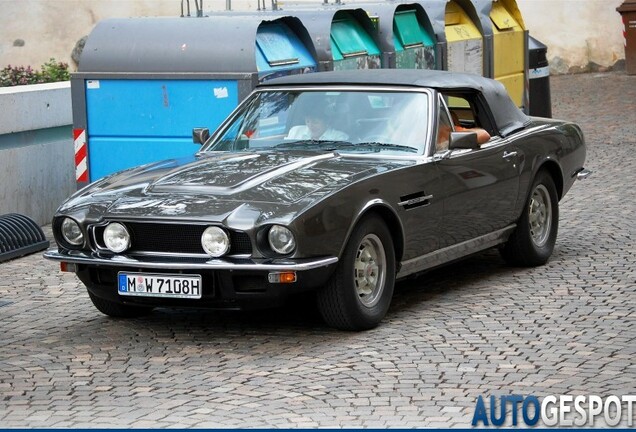 Aston Martin V8 Volante 1978-1990