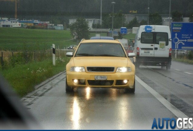 Audi RS4 Avant B5