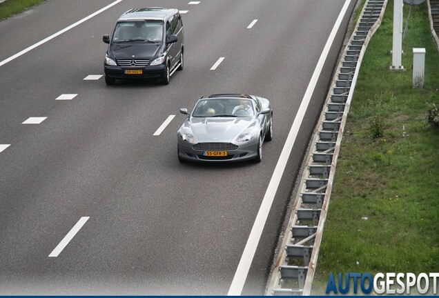 Aston Martin DB9 Volante