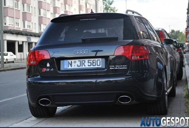 Audi RS4 Avant B7