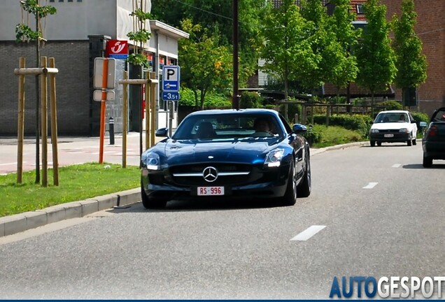 Mercedes-Benz SLS AMG