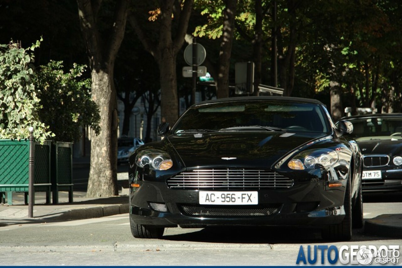 Aston Martin DB9 Volante