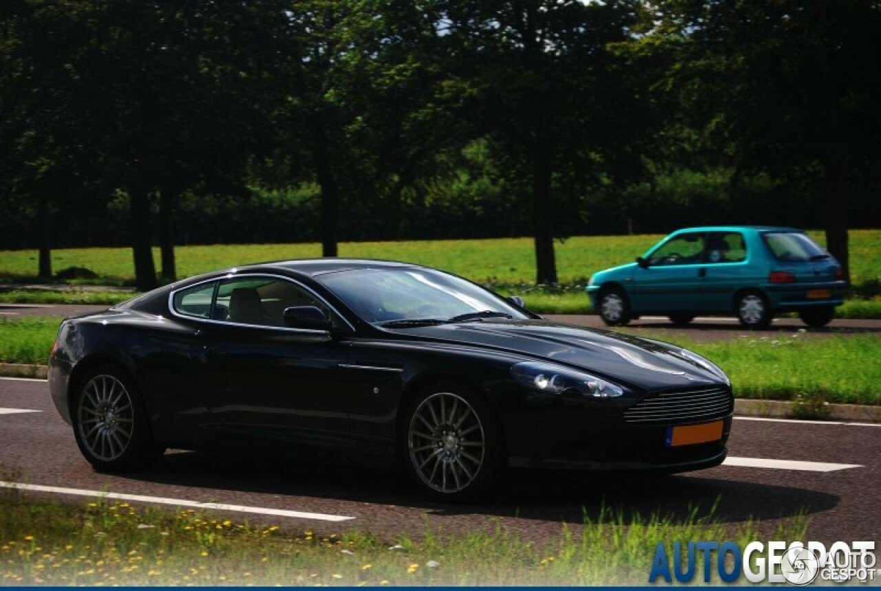 Aston Martin DB9