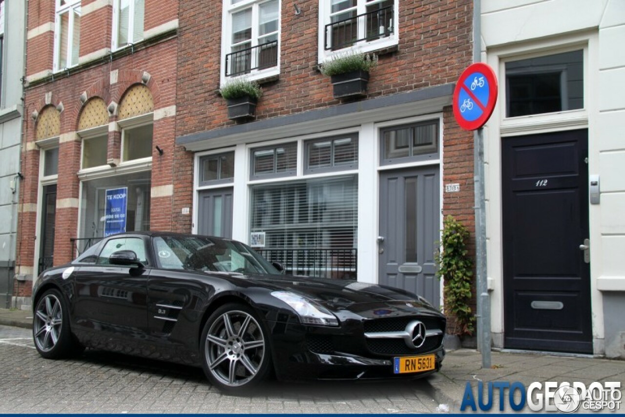 Mercedes-Benz SLS AMG