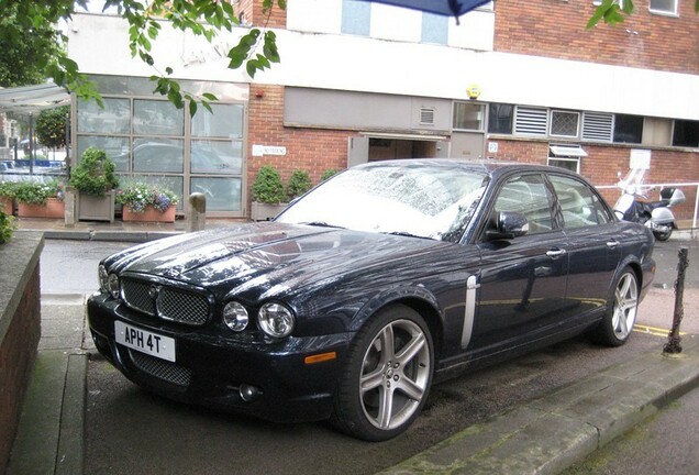 Jaguar XJR