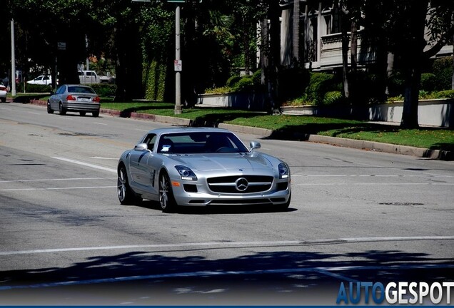 Mercedes-Benz SLS AMG