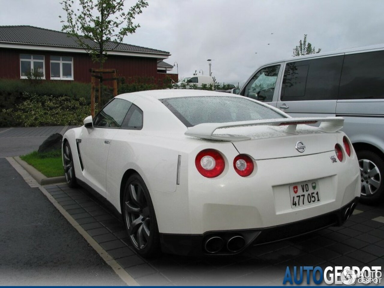 Nissan GT-R