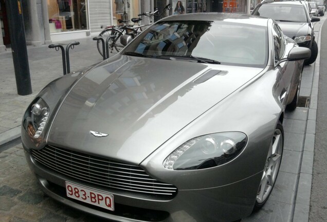 Aston Martin V8 Vantage