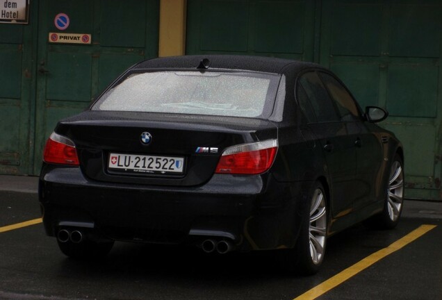 BMW M5 E60 2005