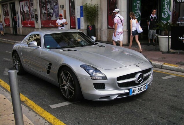 Mercedes-Benz SLS AMG