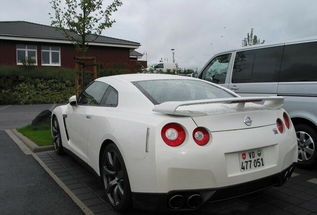 Nissan GT-R