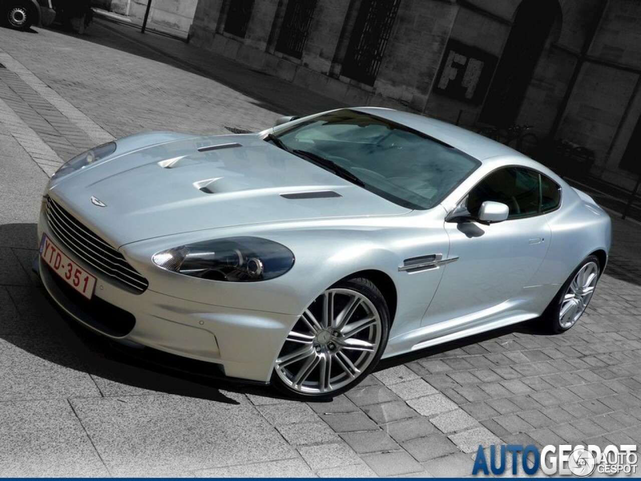 Aston Martin DBS