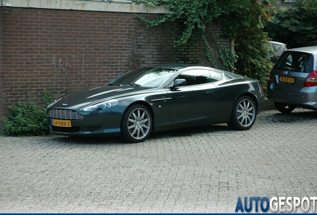 Aston Martin DB9