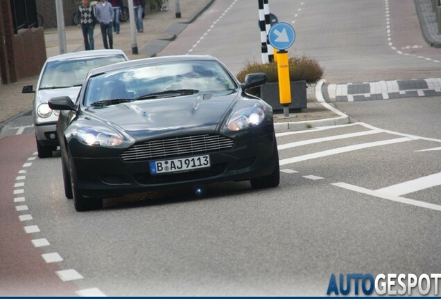 Aston Martin DB9