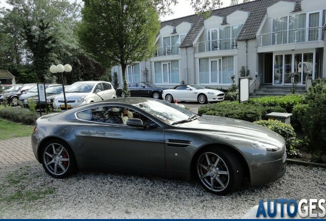 Aston Martin V8 Vantage