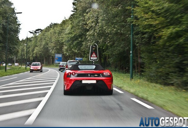 Ferrari Scuderia Spider 16M