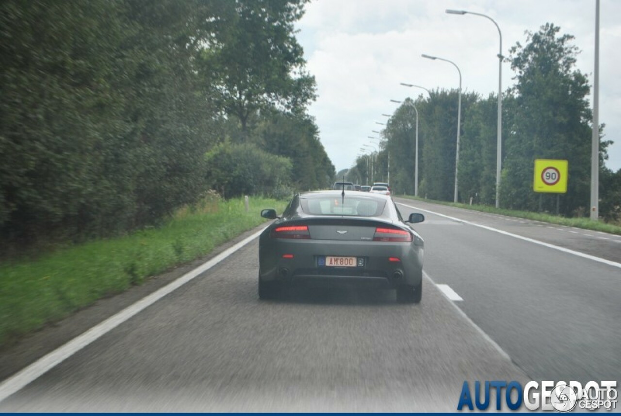 Aston Martin V8 Vantage