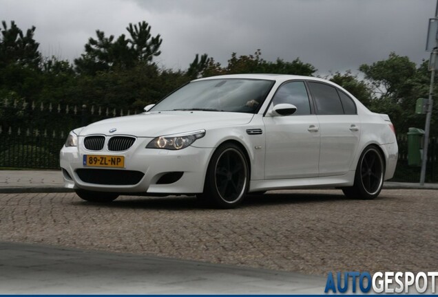 BMW M5 E60 2005