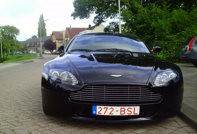 Aston Martin V8 Vantage