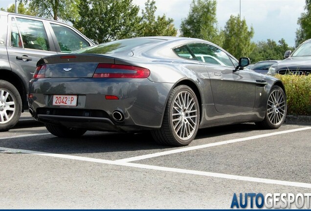 Aston Martin V8 Vantage