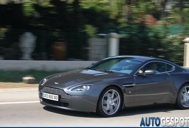 Aston Martin V8 Vantage
