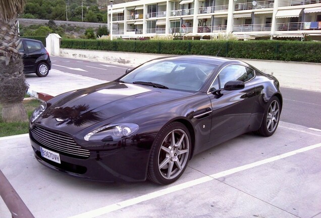 Aston Martin V8 Vantage