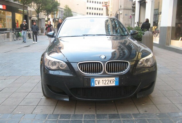 BMW M5 E60 2005