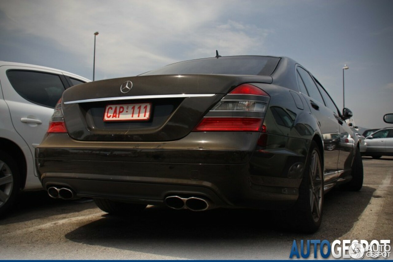 Mercedes-Benz S 65 AMG V221