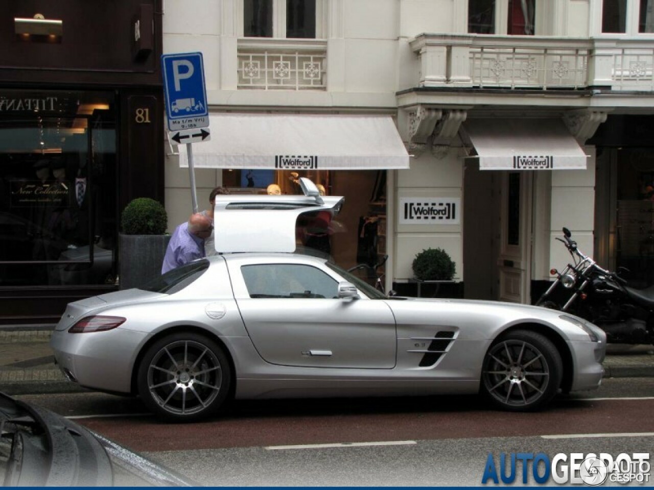 Mercedes-Benz SLS AMG