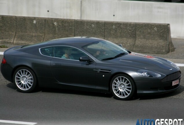 Aston Martin DB9