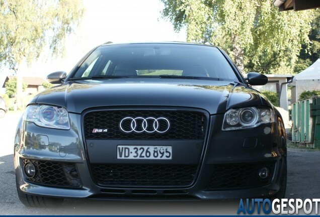 Audi RS4 Avant B7