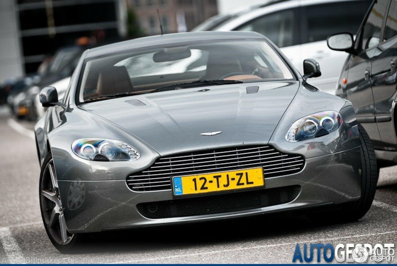 Aston Martin V8 Vantage