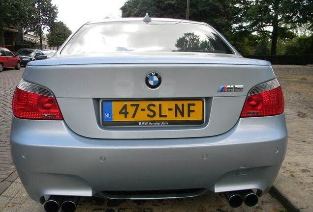 BMW M5 E60 2005