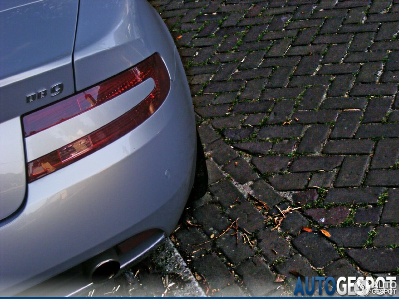 Aston Martin DB9 Volante