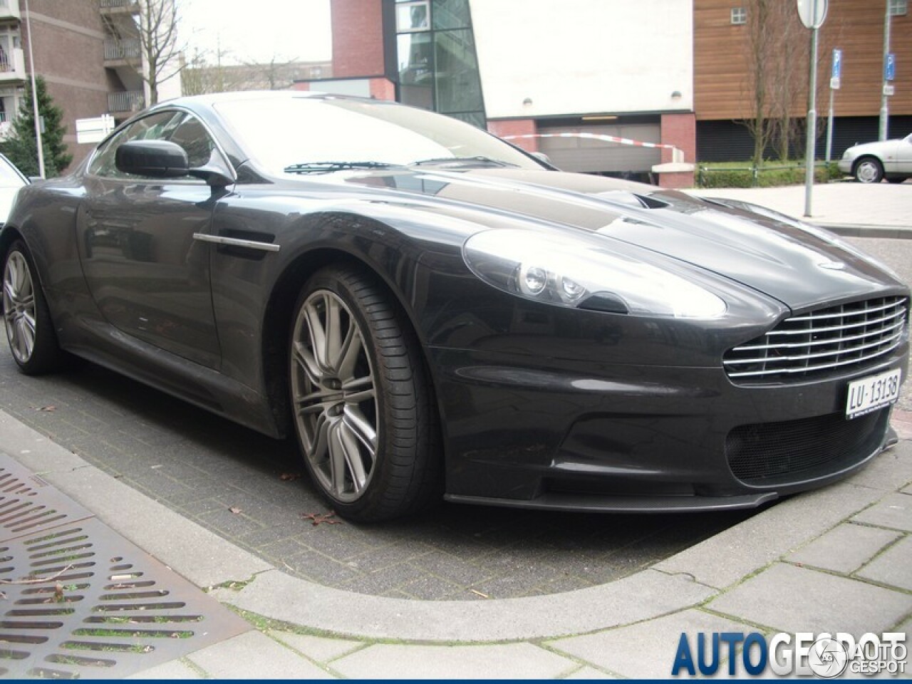 Aston Martin DBS