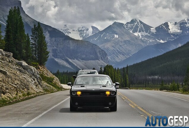 Dodge Challenger SRT-8