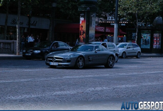 Mercedes-Benz SLS AMG