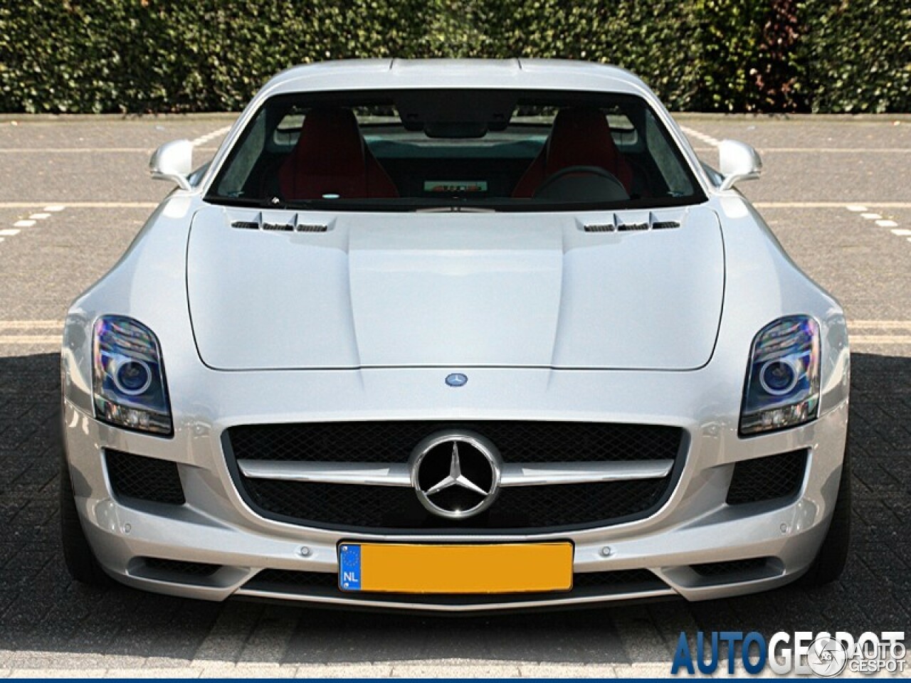 Mercedes-Benz SLS AMG