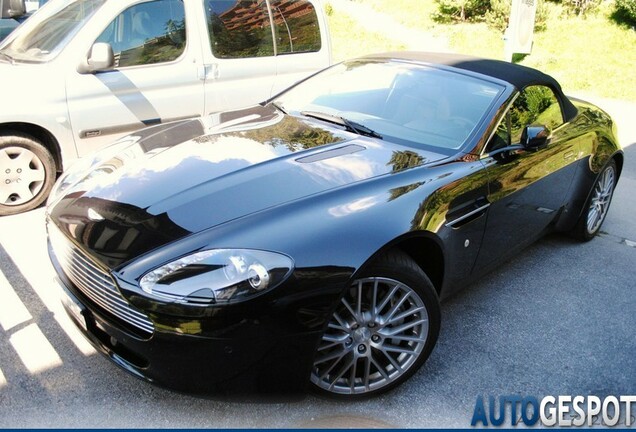 Aston Martin V8 Vantage Roadster