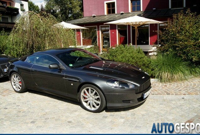 Aston Martin DB9