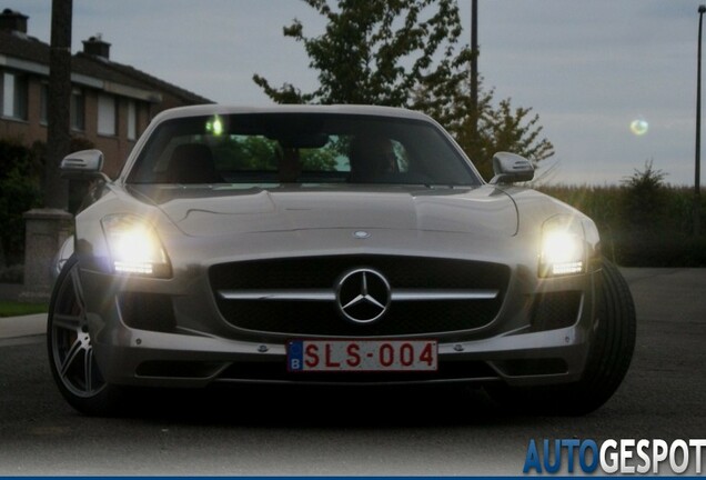 Mercedes-Benz SLS AMG