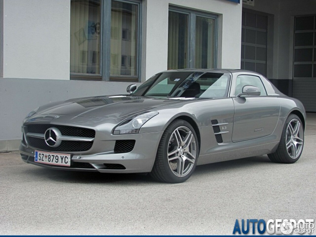 Mercedes-Benz SLS AMG