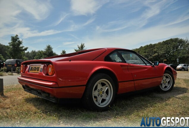 Ferrari 328 GTB