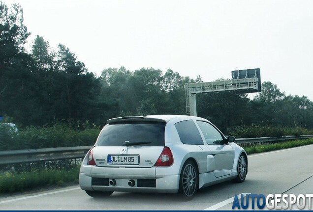 Renault Clio V6 Phase II