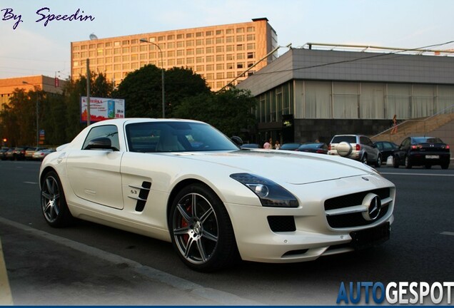 Mercedes-Benz SLS AMG