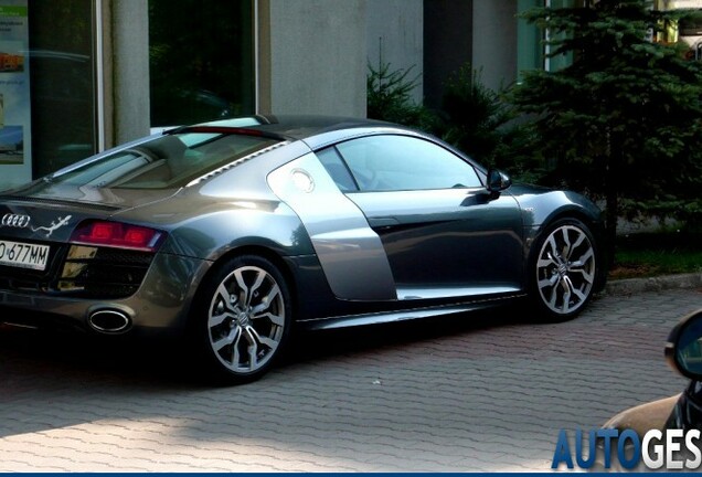 Audi R8 V10