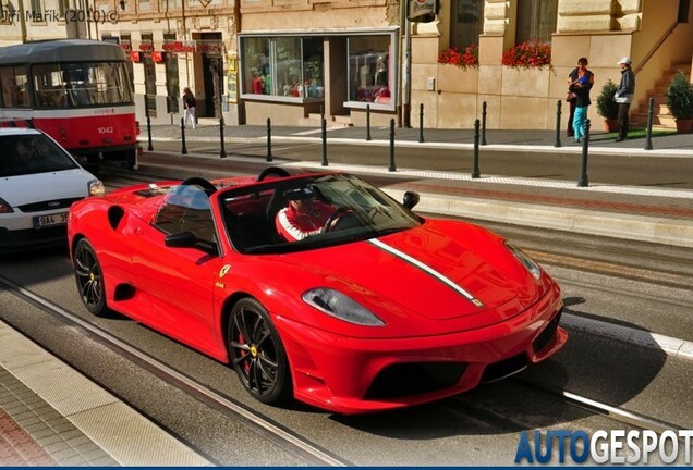 Ferrari Scuderia Spider 16M